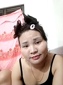 Snapshot of Heulwen-22 chatting on 11.03.25 Heulwen-22 online show from 11.03.25