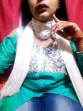 Snapshot of Babe_Doll04 chatting on 10.13.25 Babe Doll04 online show from 10.13.25