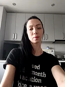 Snapshot of Princessa99885 chatting on 04.15.26 Princessa99885 online show from 04.15.26