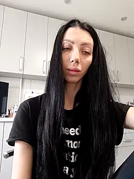 Snapshot of Princessa99885 chatting on 04.17.26 Princessa99885 online show from 04.17.26