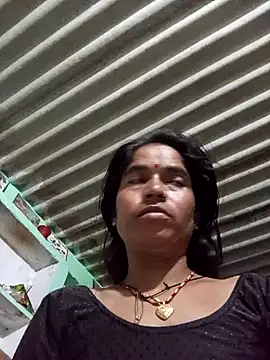 Snapshot of MISS_LOVE_001 chatting on 10.18.25 MISS LOVE 001 online show from 10.18.25