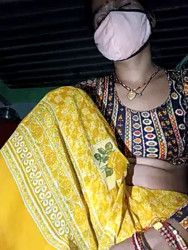 Snapshot of MISS_LOVE_001 chatting on 10.25.25 MISS LOVE 001 online show from 10.25.25