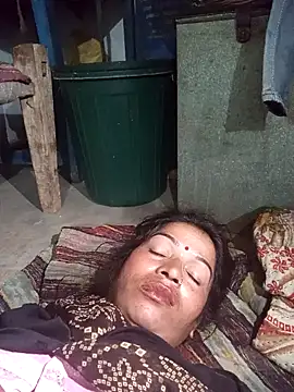 Snapshot of MISS_LOVE_001 chatting on 11.06.25 MISS LOVE 001 online show from 11.06.25