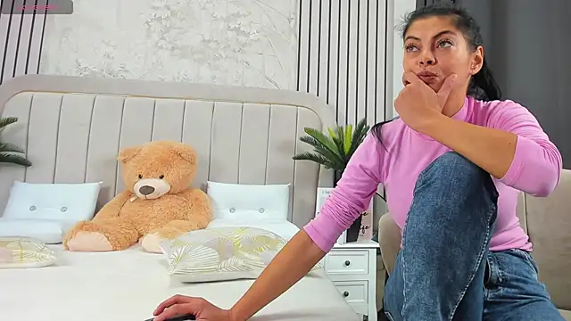 DaryaReed online show from 11.10.25