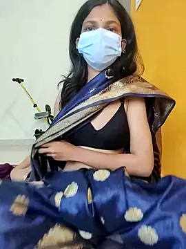 Shivani2002 online show from 11.30.25