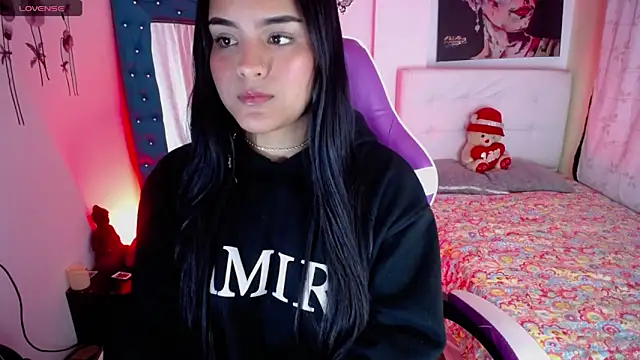 Snapshot of Bellaa_2 chatting on 09.30.25 Bellaa 2 online show from 09.30.25