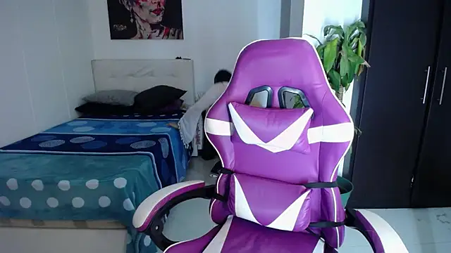 Snapshot of Bellaa_2 chatting on 11.08.25 Bellaa 2 online show from 11.08.25