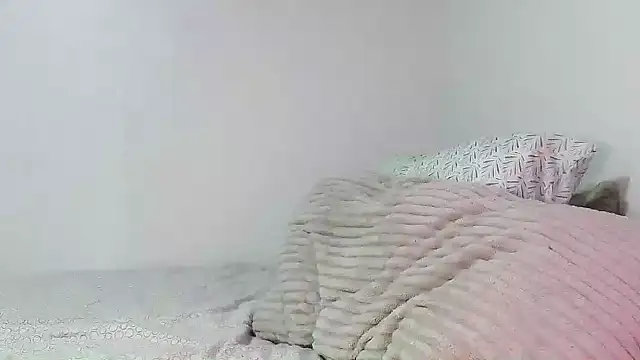 Snapshot of SparklingSoleil chatting on 11.16.25 SparklingSoleil online show from 11.16.25