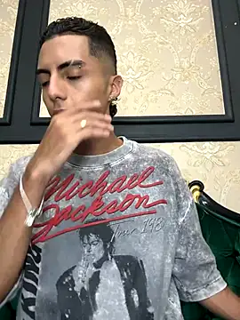 Snapshot of Mister_Obsession chatting on 11.11.25 Mister Obsession online show from 11.11.25