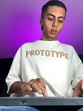 Snapshot of Mister_Obsession chatting on 11.29.25 Mister Obsession online show from 11.29.25