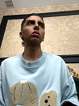 Snapshot of Mister_Obsession chatting on 12.04.25 Mister Obsession online show from 12.04.25