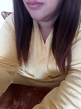 Snapshot of Madam-bezoul- chatting on 01.19.26 Madam-bezoul- online show from 01.19.26