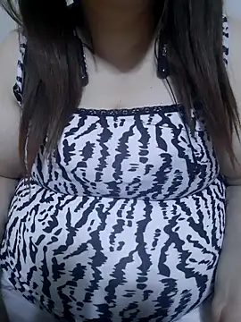 Snapshot of Madam-bezoul- chatting on 01.31.26 Madam-bezoul- online show from 01.31.26