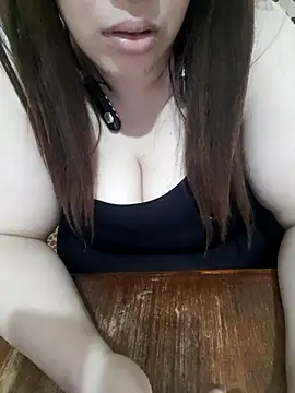 Snapshot of Madam-bezoul- chatting on 02.16.26 Madam-bezoul- online show from 02.16.26