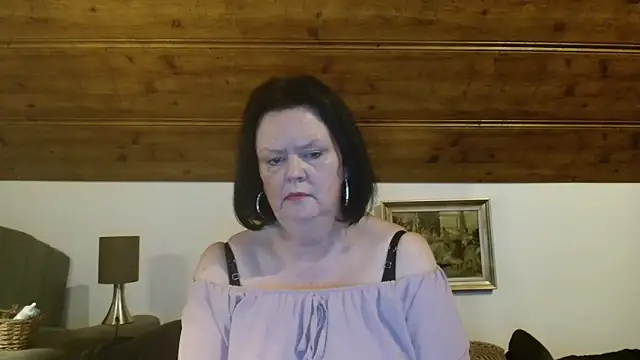 TiffanyMature online show from 10.18.25