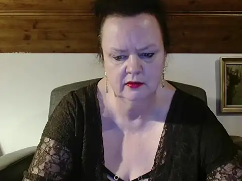 Snapshot of TiffanyMature chatting on 02.11.26 TiffanyMature online show from 02.11.26