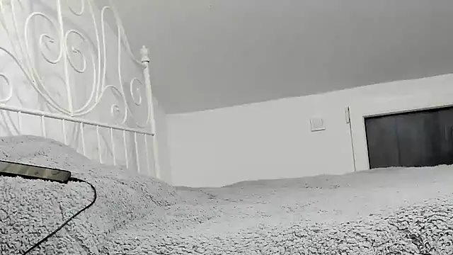 alesquirt33 online show from 04.13.26