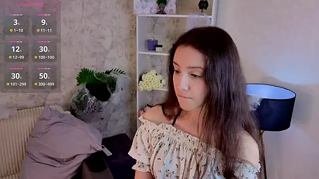 Snapshot of GiseleLamos chatting on 10.30.25 GiseleLamos online show from 10.30.25