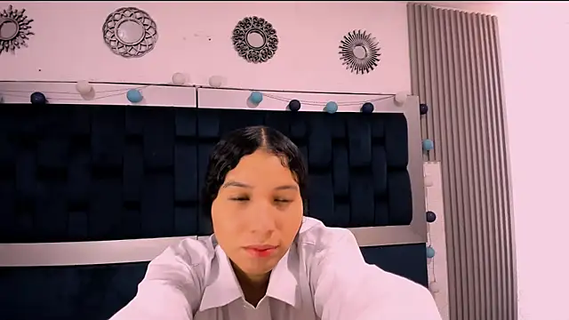 Isabella motero online show from 09.13.25