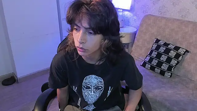 Dereck Manson online show from 10.05.25