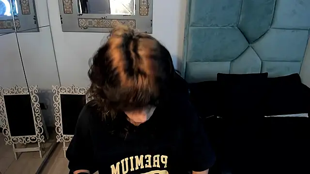 Dereck Manson online show from 11.05.25