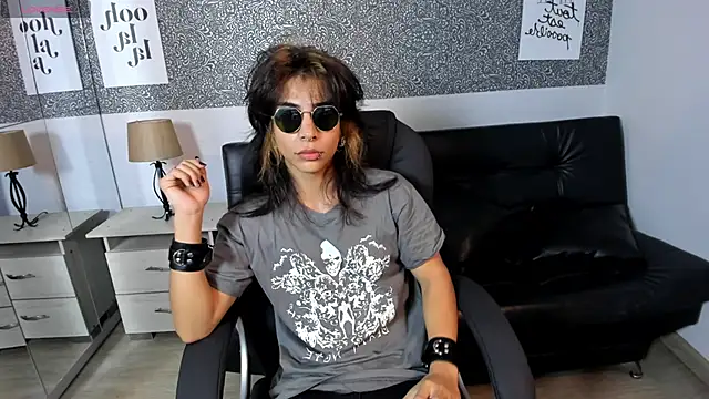 Dereck Manson online show from 11.12.25