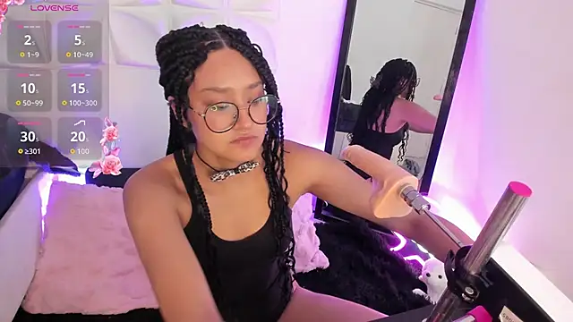 MiahReyess online show from 09.22.25