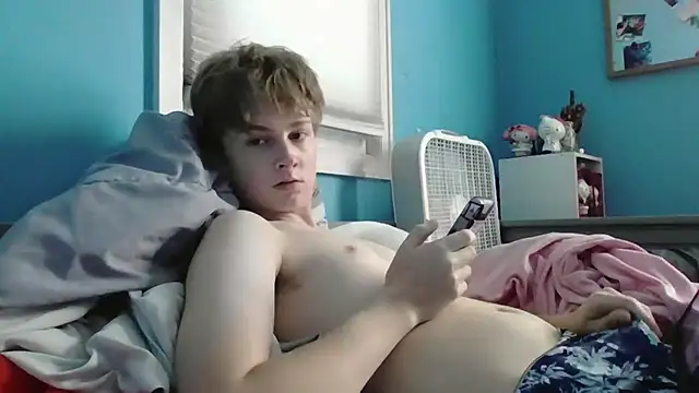 Snapshot of Liam_axel35 chatting on 09.22.25 Liam axel35 online show from 09.22.25