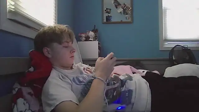 Snapshot of Liam_axel35 chatting on 10.10.25 Liam axel35 online show from 10.10.25