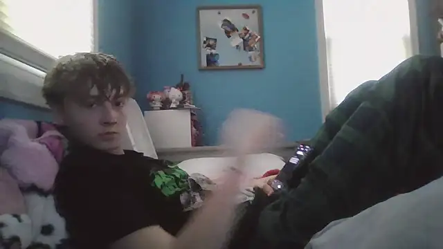 Snapshot of Liam_axel35 chatting on 11.04.25 Liam axel35 online show from 11.04.25