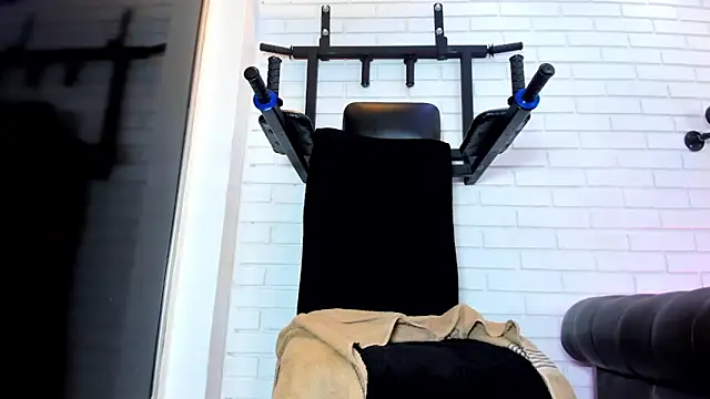 ItaloMoore online show from 02.21.26