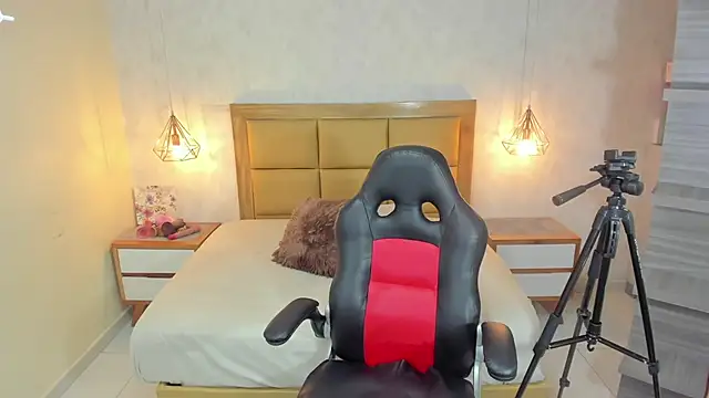 MELISSAROUGE online show from 11.20.25