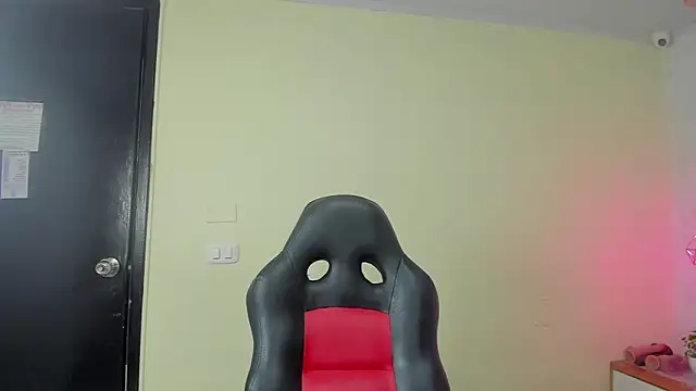 MELISSAROUGE online show from 02.06.26