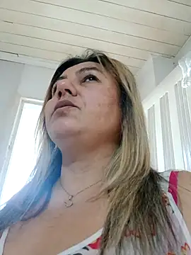 Snapshot of Nataly_Foley chatting on 10.05.25 Nataly Foley online show from 10.05.25