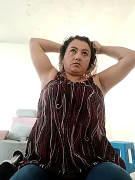 Snapshot of Nataly_Foley chatting on 10.21.25 Nataly Foley online show from 10.21.25