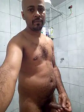 Snapshot of reisloko chatting on 10.15.25 reisloko online show from 10.15.25