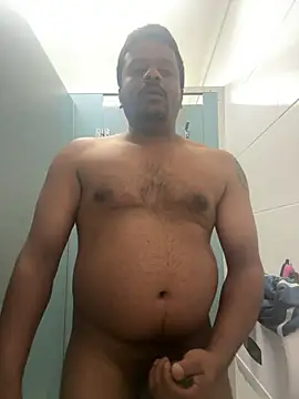 Snapshot of slvboi chatting on 09.18.25 slvboi online show from 09.18.25