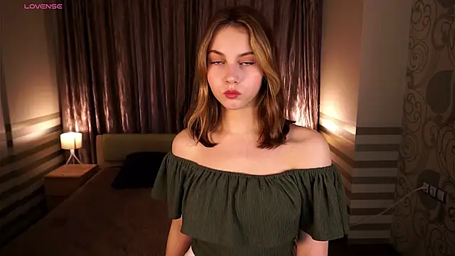 NylaNadler online show from 10.20.25