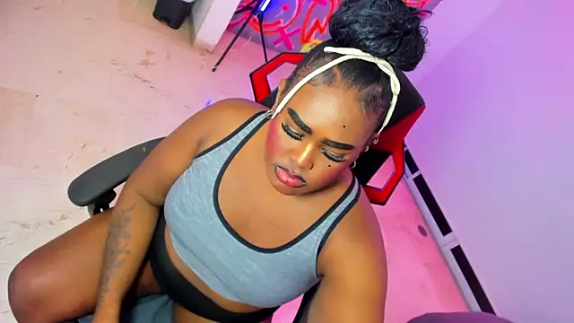  EvaRouse online show from 11.14.25