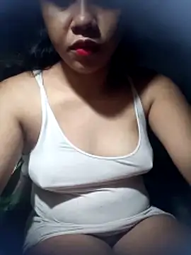 Snapshot of hotmomma8 chatting on 10.28.25 hotmomma8 online show from 10.28.25