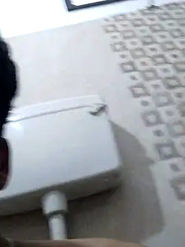 Snapshot of kjohn20 chatting on 11.16.25 kjohn20 online show from 11.16.25