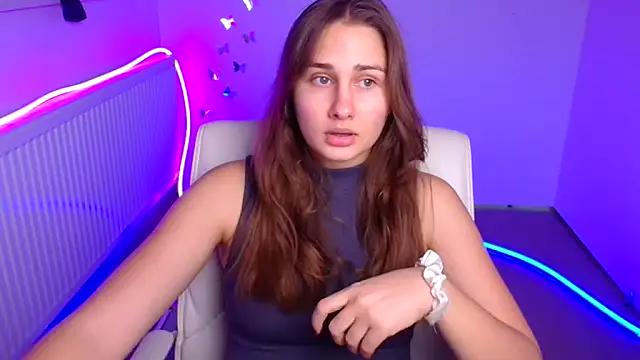 Snapshot of Stefanie_Sweet chatting on 10.25.25 Stefanie Sweet online show from 10.25.25