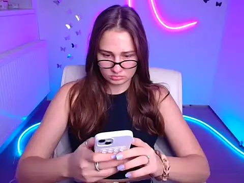 Snapshot of Stefanie_Sweet chatting on 11.04.25 Stefanie Sweet online show from 11.04.25