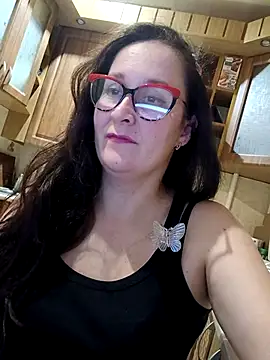 Amandda  online show from 10.16.25