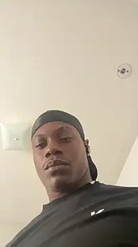 labishyoung25 online show from 11.14.25