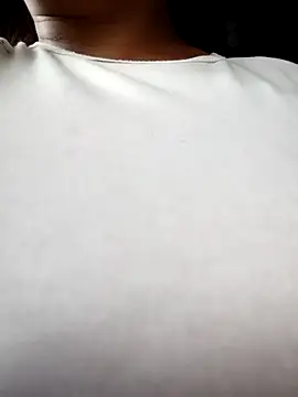 Mia-Glow online show from 03.10.26