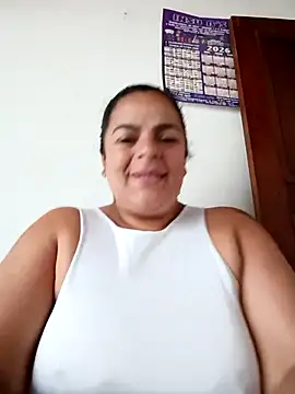 Mia-Glow online show from 04.05.26