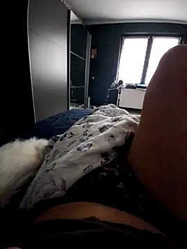 Snapshot of GrzechX chatting on 09.11.25 GrzechX online show from 09.11.25