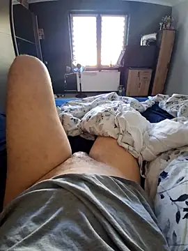 Snapshot of GrzechX chatting on 10.03.25 GrzechX online show from 10.03.25