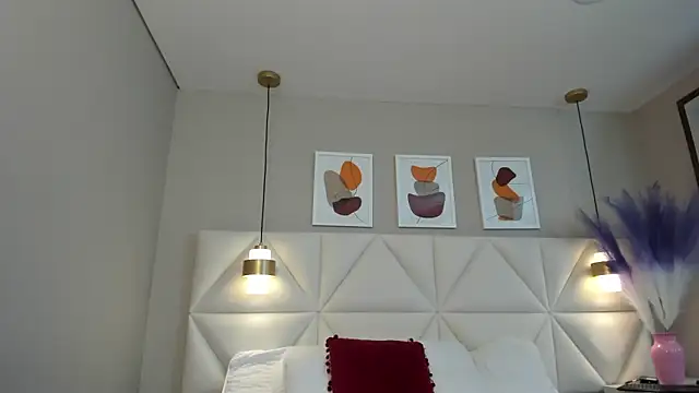 Alba Hank online show from 09.13.25